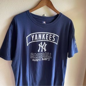 New York Yankees Baseball Tshirt w/ Coordinates to Yankee Stadium. Navy. XL